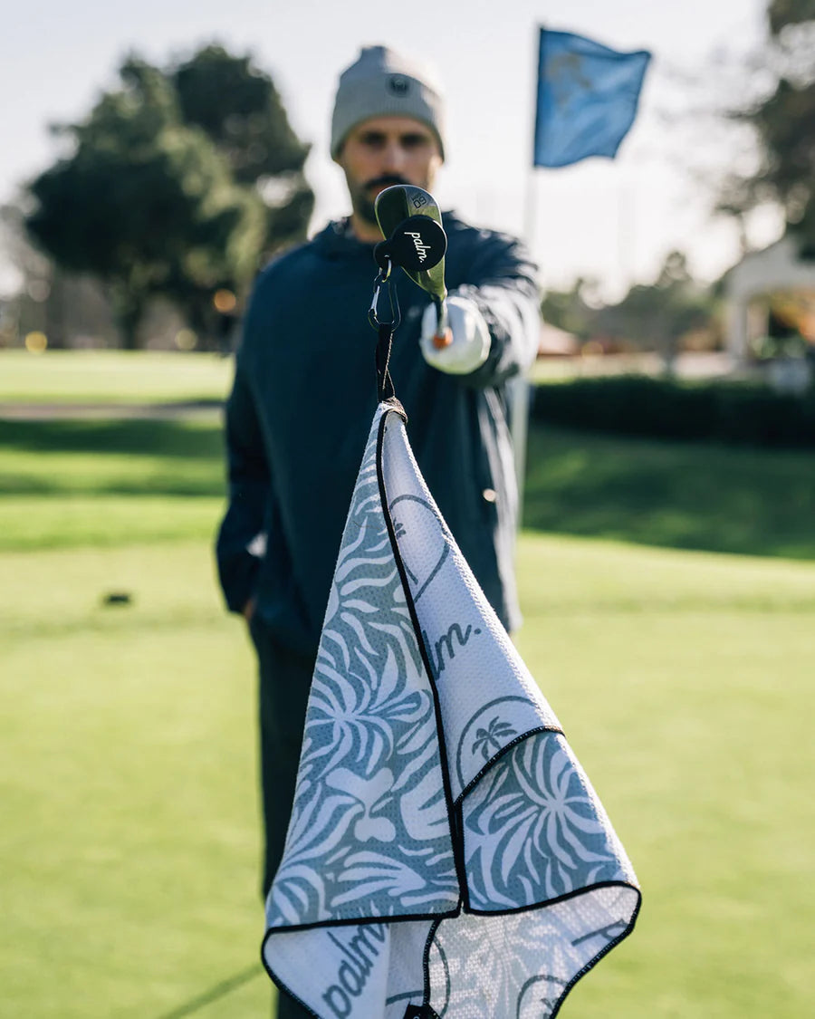 MAGNETIC CLIP FOR GOLF TOWEL