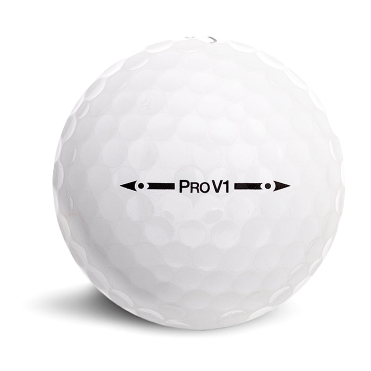 Vit golfboll med texten Pro V1 pÄ, med en vitbakgrund